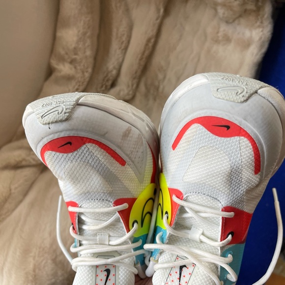 Nike - Picture 7 of 9